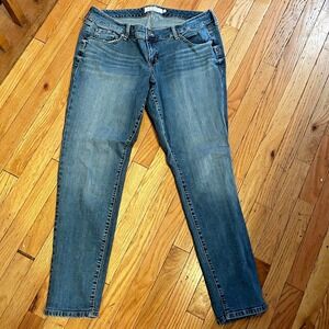 TORRID‎ - Skinny Fit Tapered Leg STRETCH Blue Jeans - Women Size 16